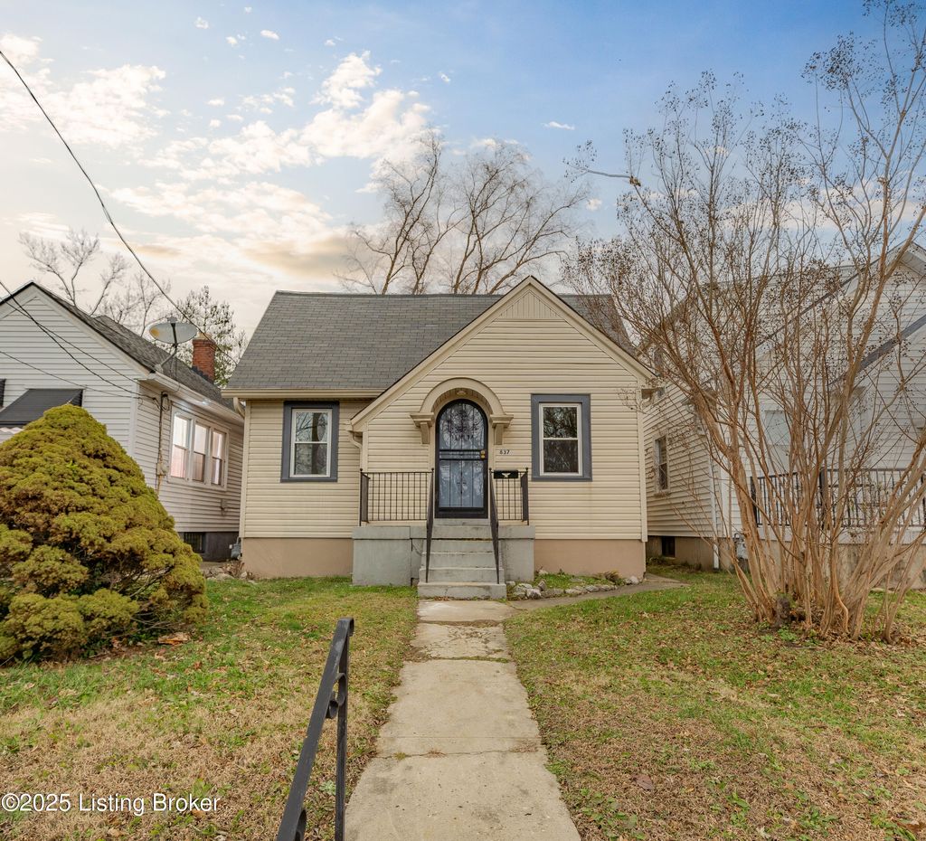 Photo of 837 Delor Ave, Louisville, KY 40217 (MLS # 1705266)