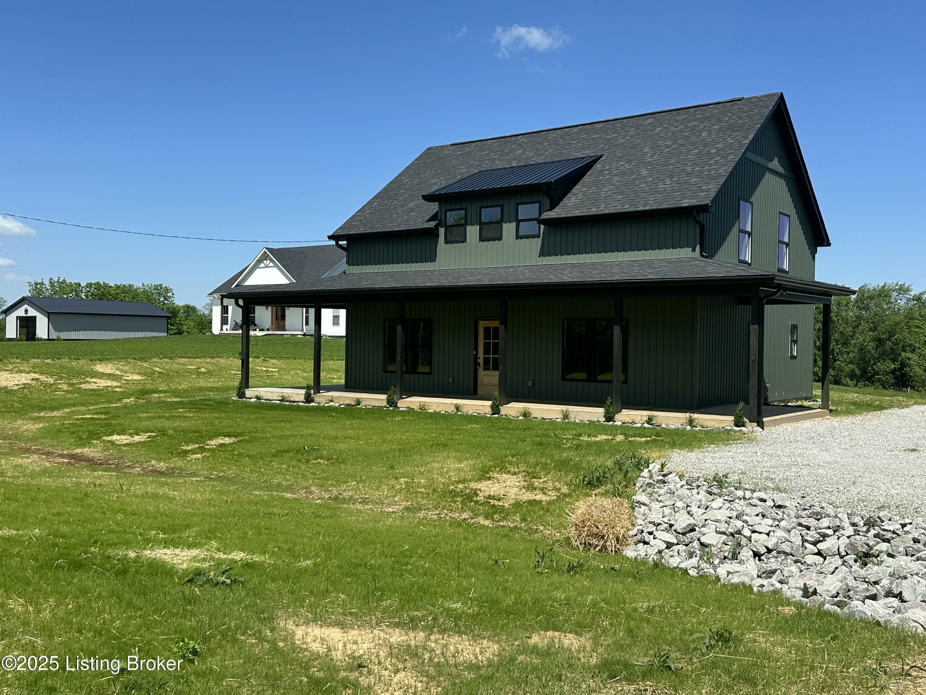 383 Webb Ln, Bedford, Pennsylvania image 2