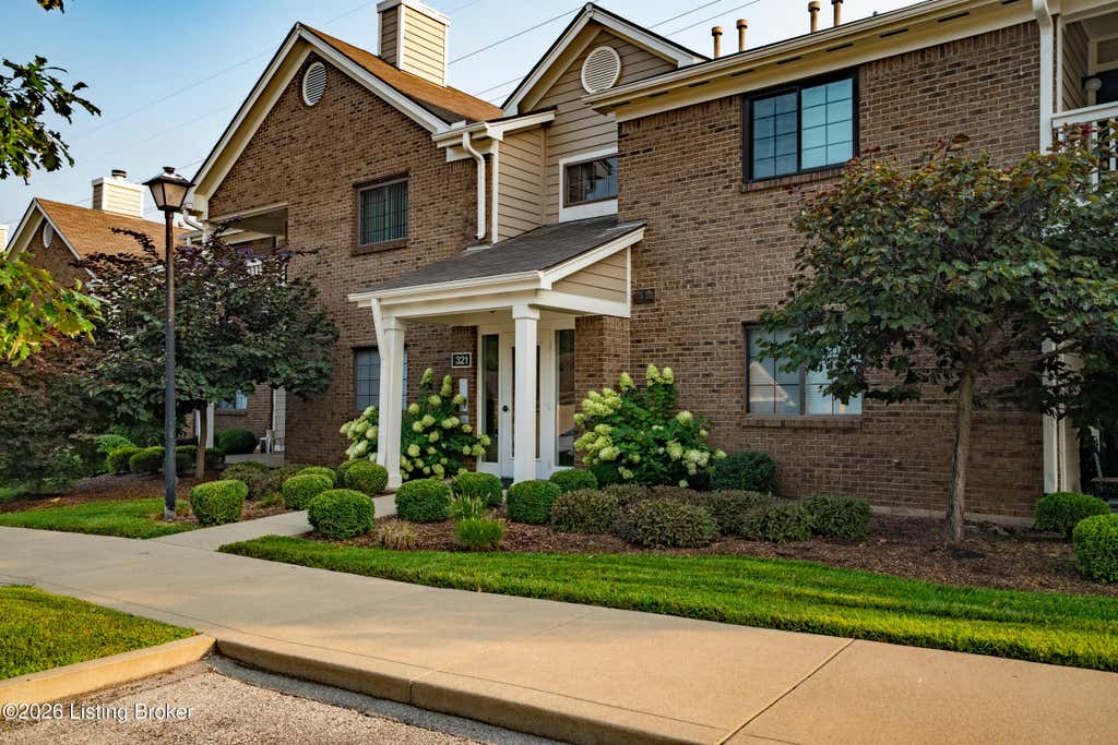 Photo of 321 Piatt Pl #104, Louisville, KY 40223 (MLS # 1725037)