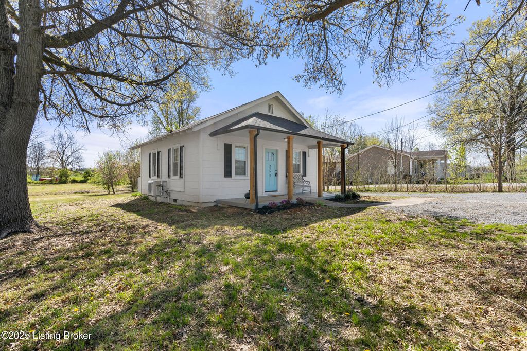 Photo of 4770 S Wilson Rd, Elizabethtown, KY 42701 (MLS # 1708563)