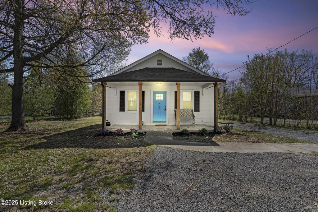 Photo of 4770 S Wilson Rd, Elizabethtown, KY 42701 (MLS # 1708563)