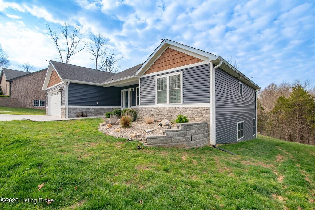 Photo of 241 Woodview Dr, Brandenburg, KY 40108 (MLS # 1712979)