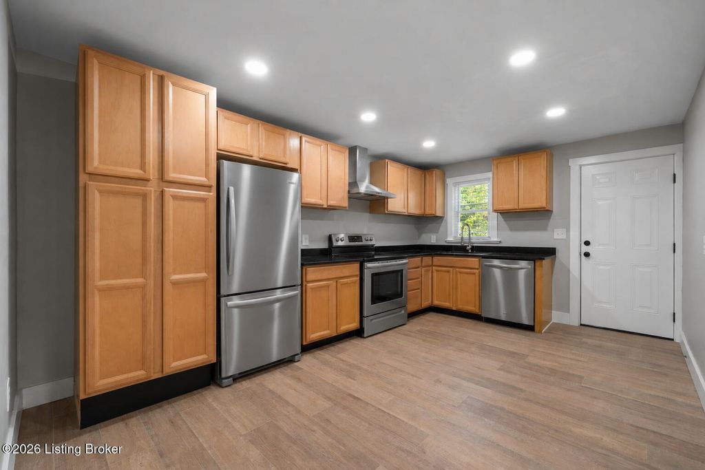 Photo of 3681 Parthenia Ave, Louisville, KY 40215 (MLS # 1717695)