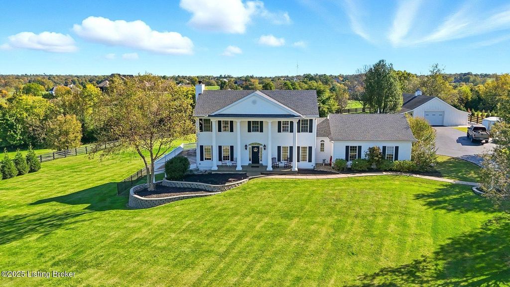 Photo of 400 Todd Dr, Simpsonville, KY 40067 (MLS # 1701632)