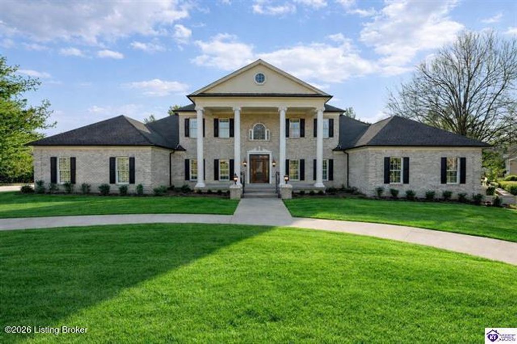 Photo of 803 Foxfire Rd, Elizabethtown, KY 42701 (MLS # 1713322)