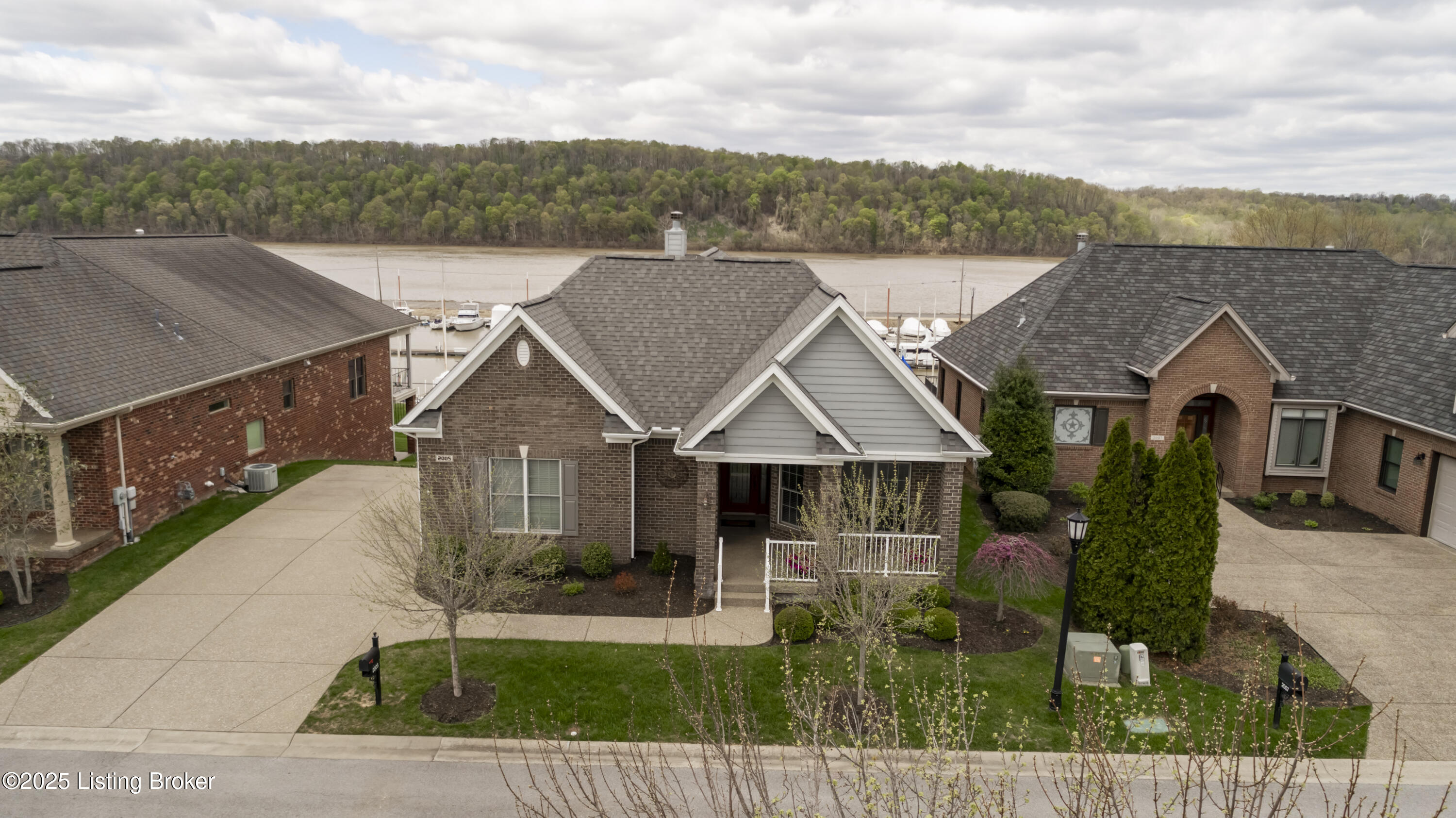 2005 River View Ct, Prospect, Pennsylvania image 1