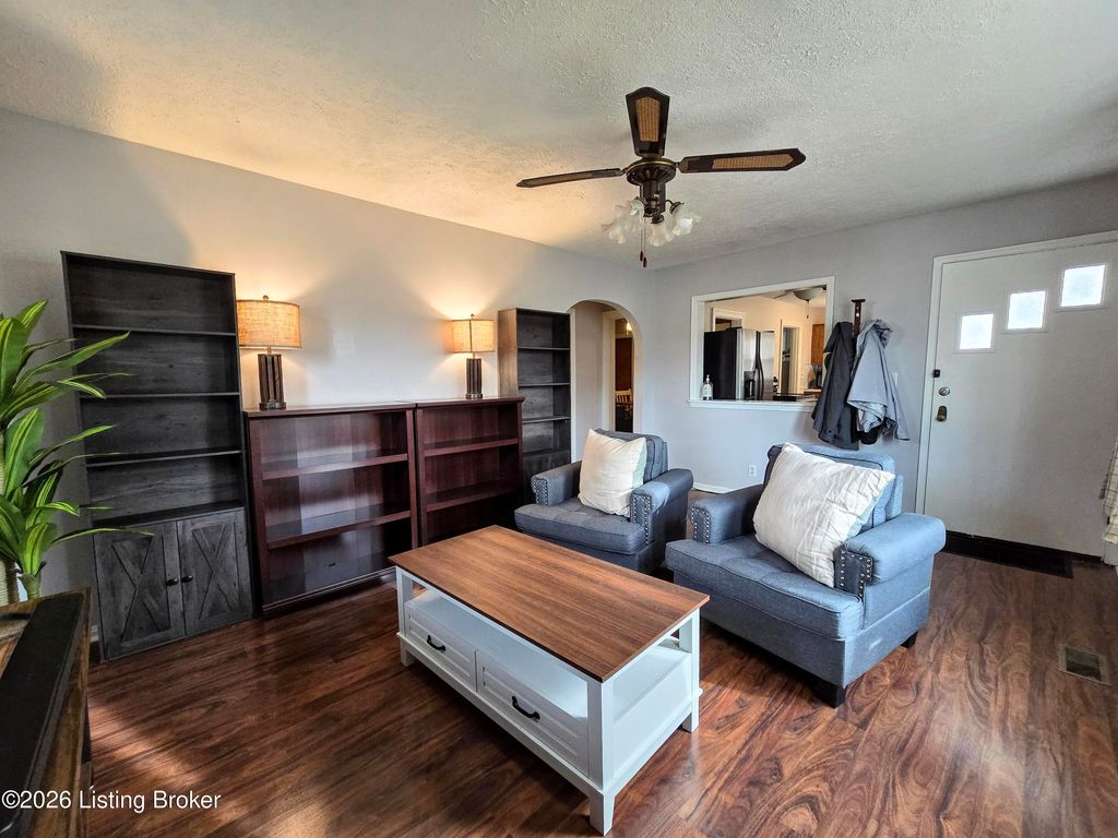 Photo of 5565 Bruce Ave, Louisville, KY 40214 (MLS # 1707055)