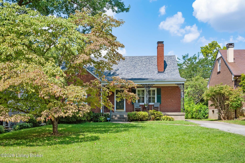 Photo of 2021 Winston Ave, Louisville, KY 40205 (MLS # 1730036)