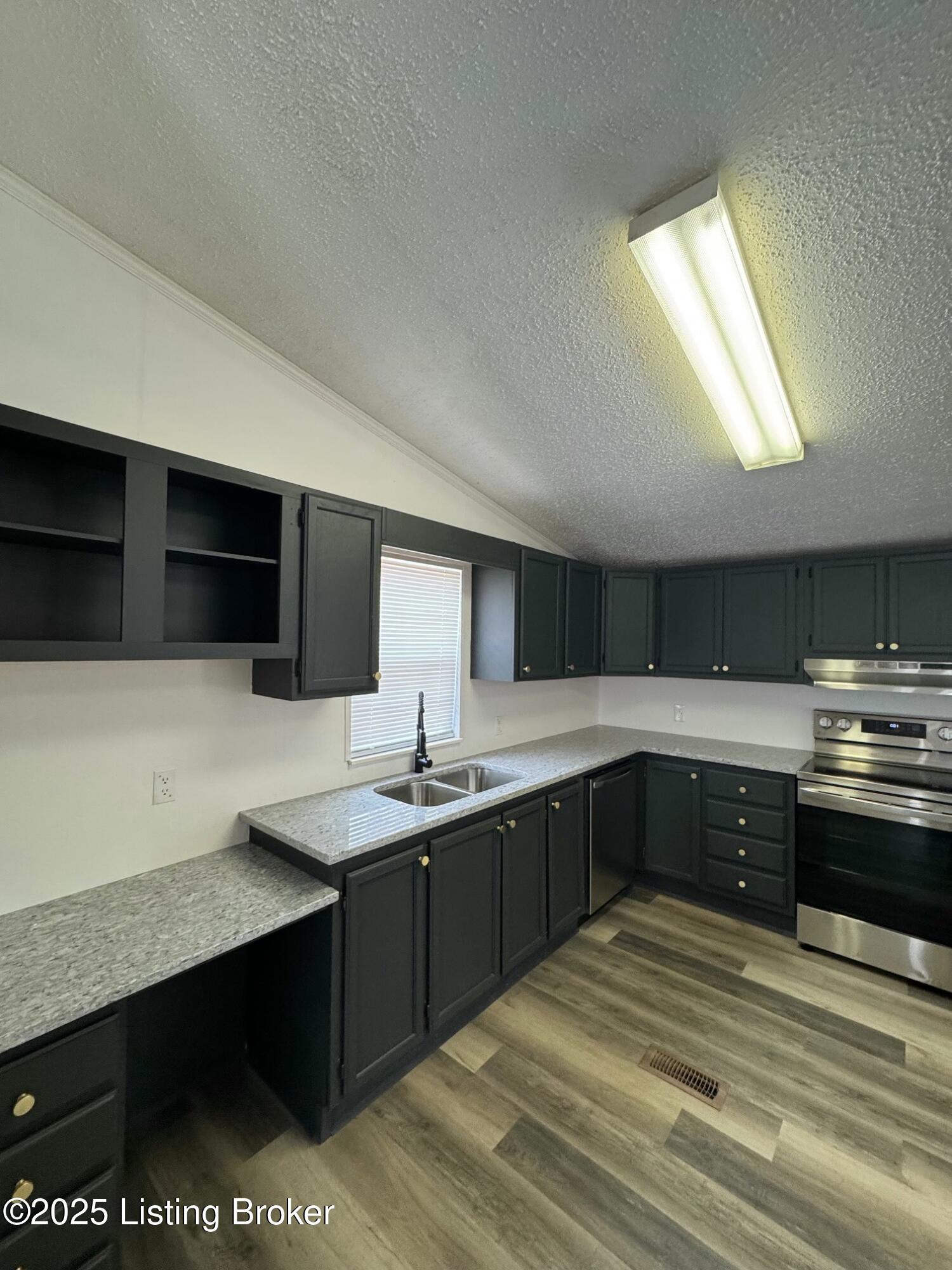 420 Eagle Way, Smiths Grove, Kentucky image 8
