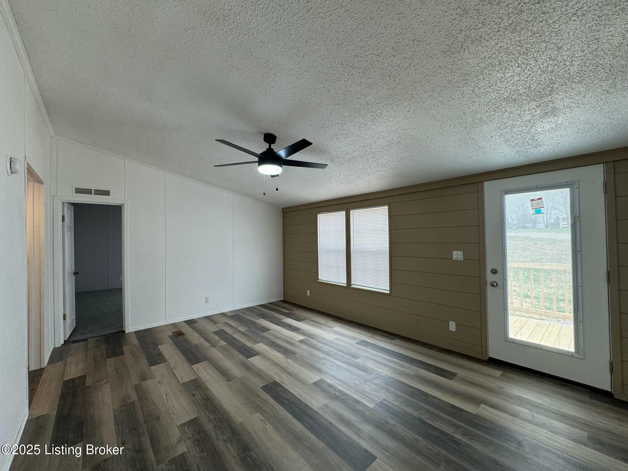 420 Eagle Way, Smiths Grove, Kentucky image 2