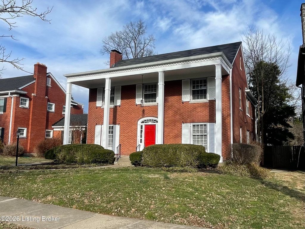 Photo of 2325 Broadmeade Rd #1, Seneca Gardens, KY 40205 (MLS # 1715937)