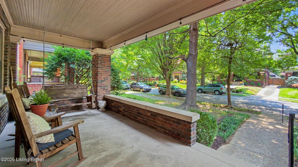 Photo of 2135 Baringer Ave, Louisville, KY 40204 (MLS # 1724659)
