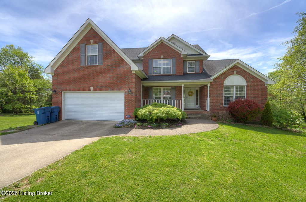 Photo of 2109 OAKFORD Ct, La Grange, KY 40031 (MLS # 1715132)