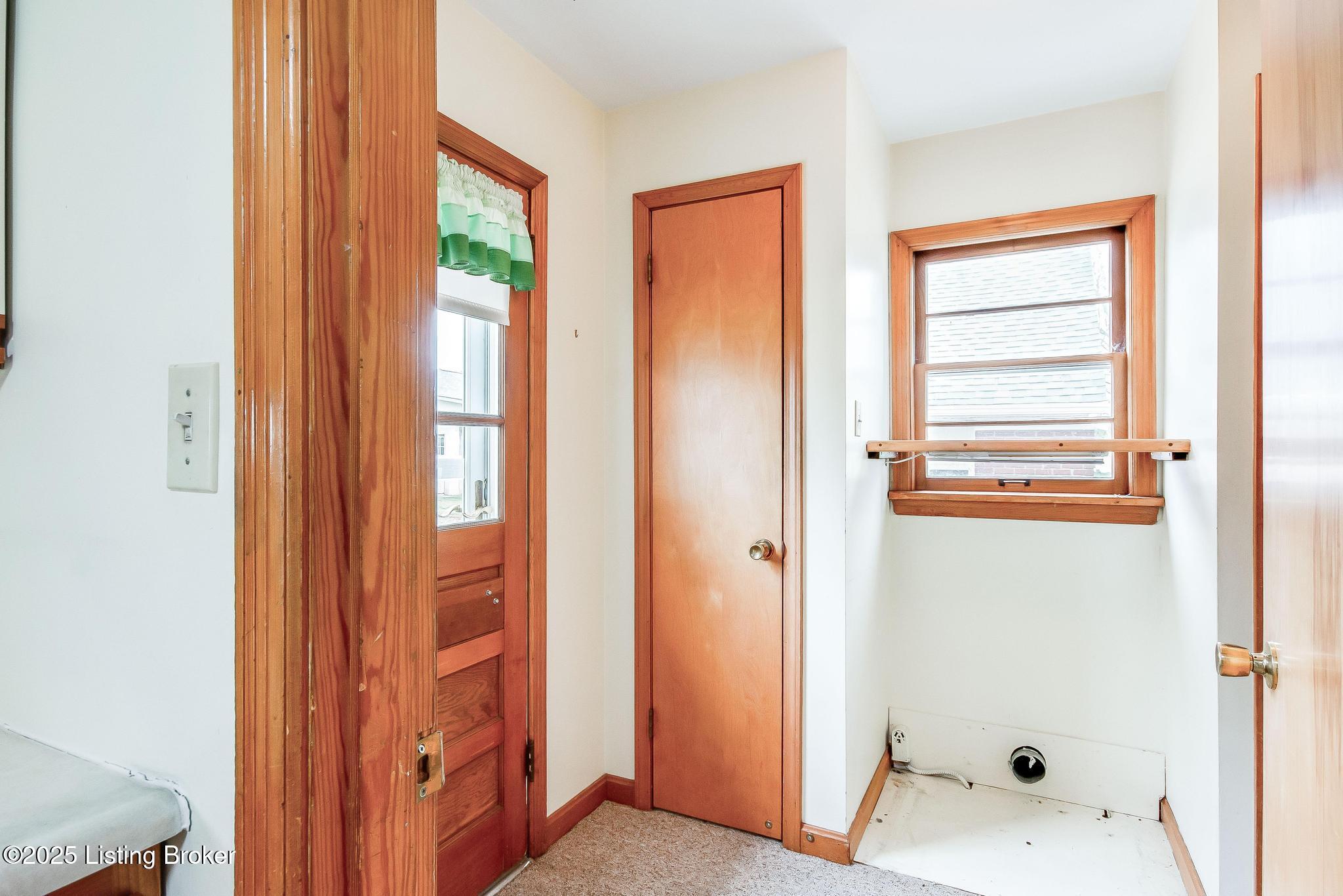 1009 Meadow Hill Rd, Louisville, Kentucky image 16