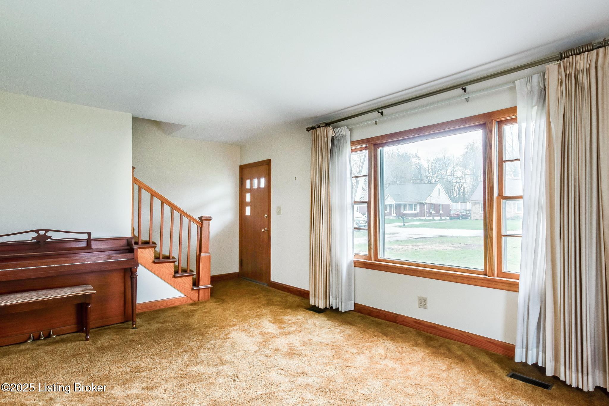 1009 Meadow Hill Rd, Louisville, Kentucky image 7