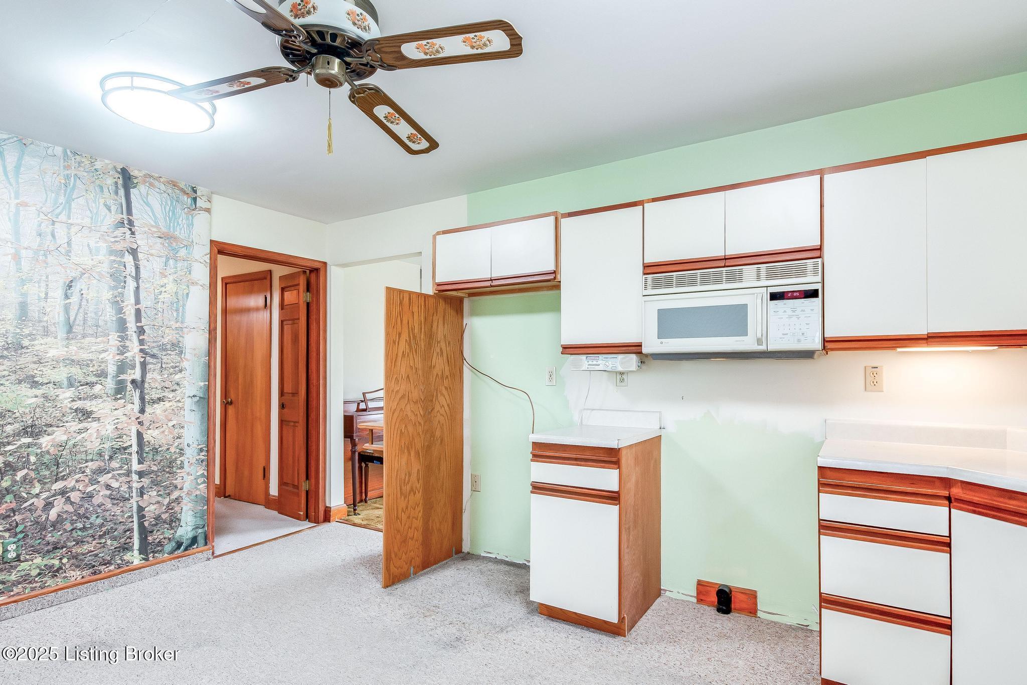 1009 Meadow Hill Rd, Louisville, Kentucky image 11