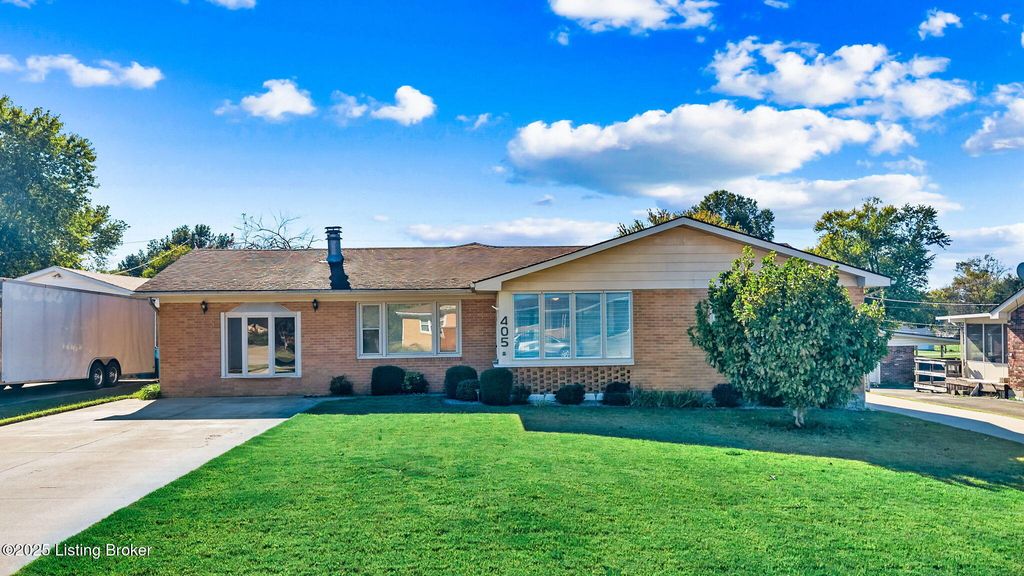 Photo of 405 Riverview Ln, Shepherdsville, KY 40165 (MLS # 1701195)