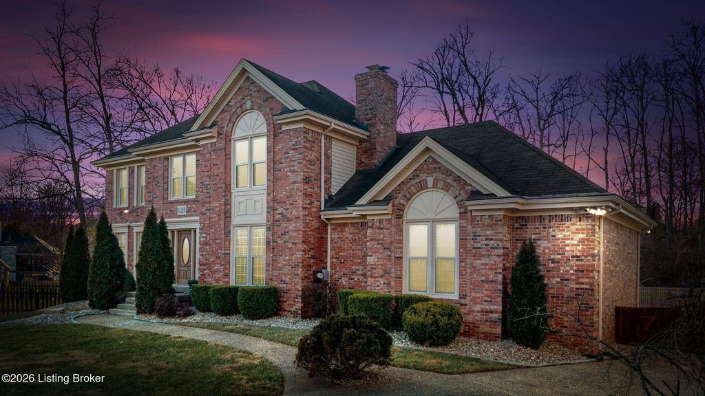 Photo of 1125 Blackthorn Rd, Louisville, KY 40299 (MLS # 1711906)