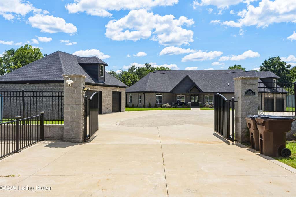 Photo of 2696 Armstrong Ln, Mt Washington, KY 40047 (MLS # 1725095)