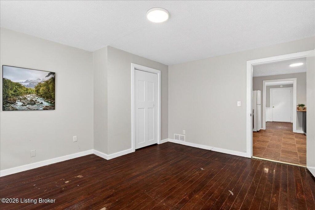 Photo of 413 E Ormsby Ave, Louisville, KY 40203 (MLS # 1712577)