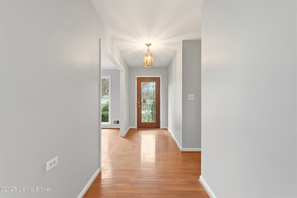 Photo of 2903 Murray Hill Pike, Louisville, KY 40242 (MLS # 1704515)