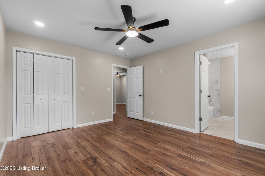 Photo of 6502 Kenmore Ave, Louisville, KY 40216 (MLS # 1710313)