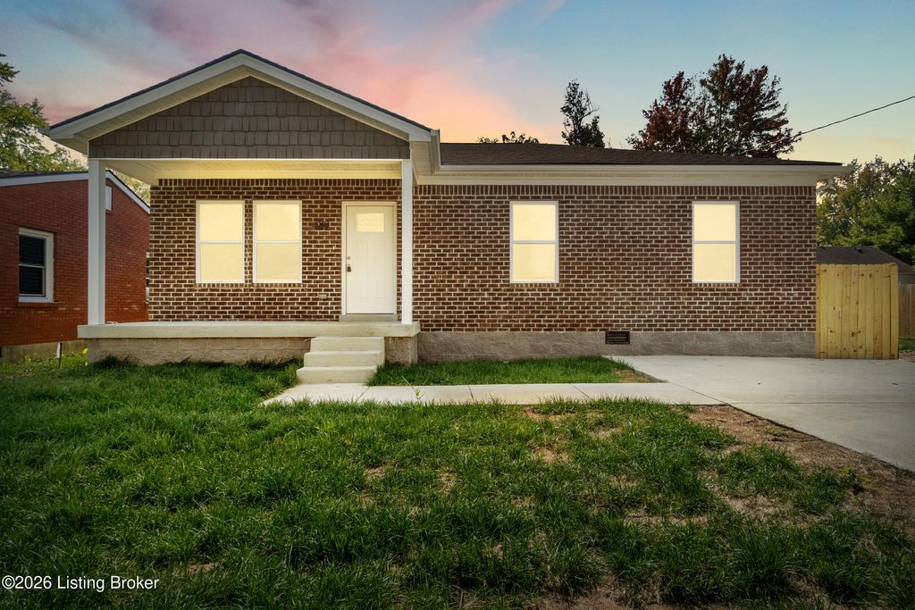 Photo of 6502 Kenmore Ave, Louisville, KY 40216 (MLS # 1710313)