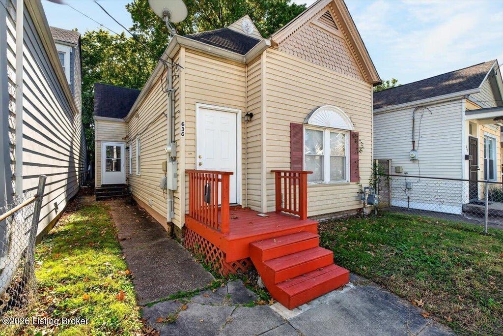 Photo of 636 E Ormsby Ave, Louisville, KY 40203 (MLS # 1731630)