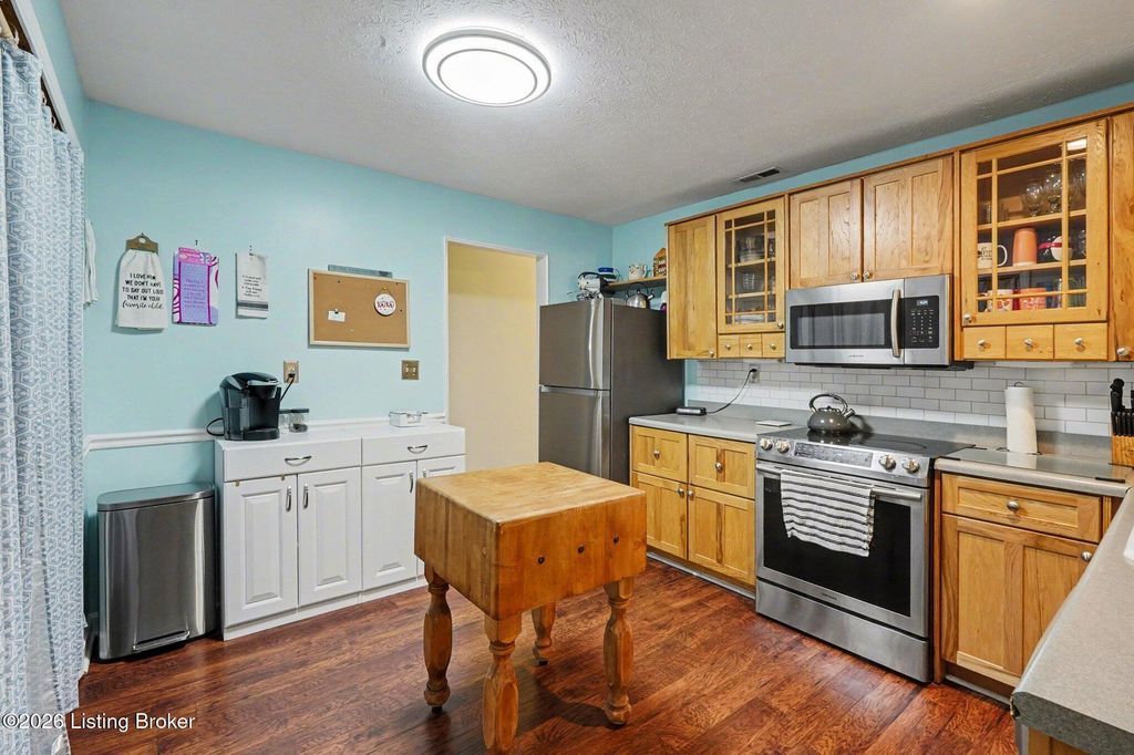 Photo of 2416 Old Hickory Rd, Louisville, KY 40299 (MLS # 1709638)