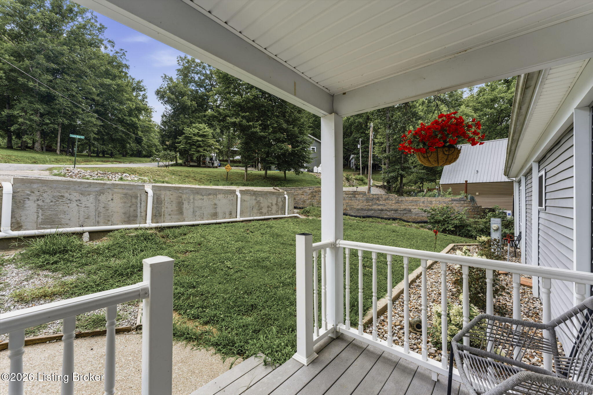 5 Eagle Nest Ct