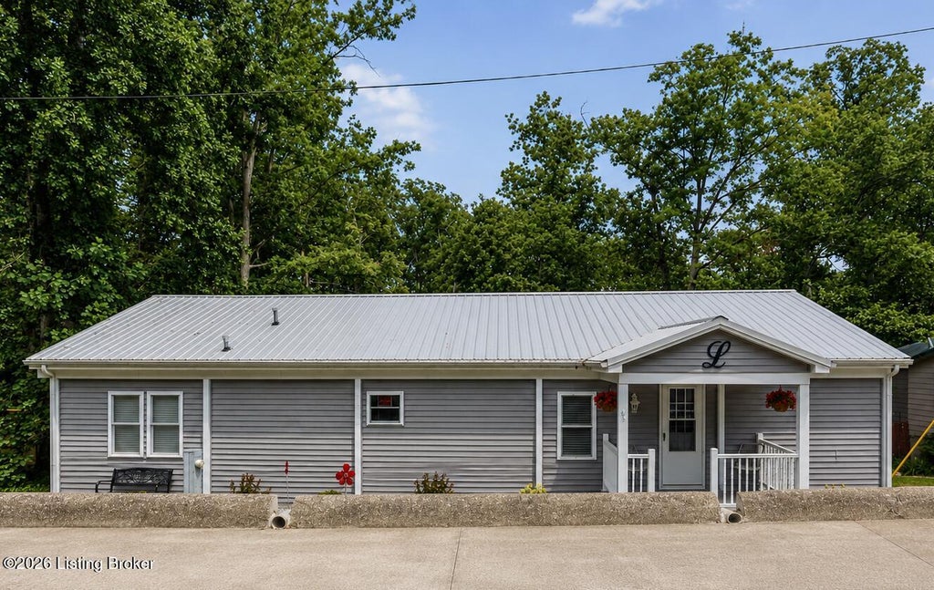 Photo of 5 Eagle Nest Ct, Leitchfield, KY 42754 (MLS # 1723908)