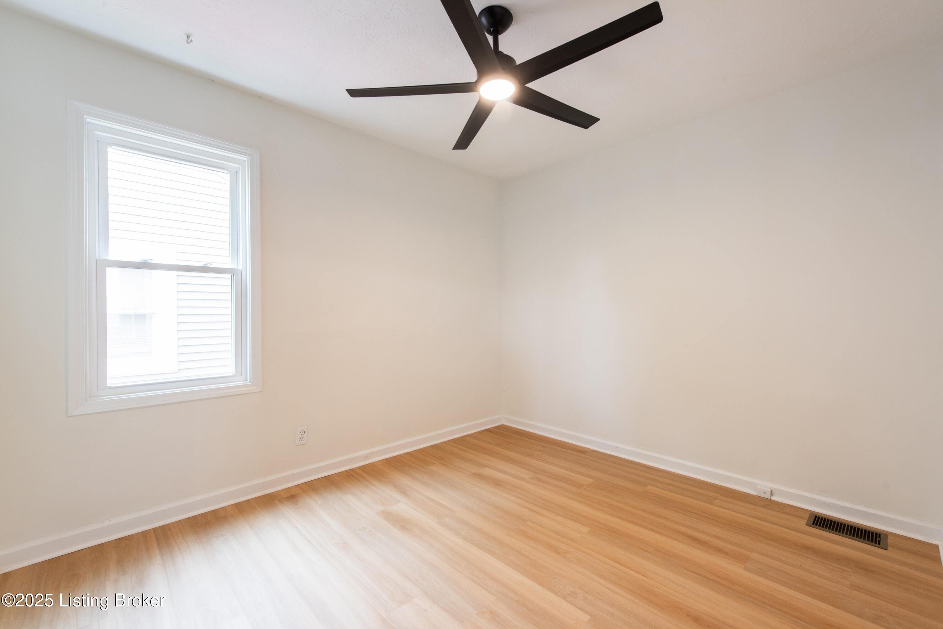 3433 Glendale Ave, Louisville, Pennsylvania image 20