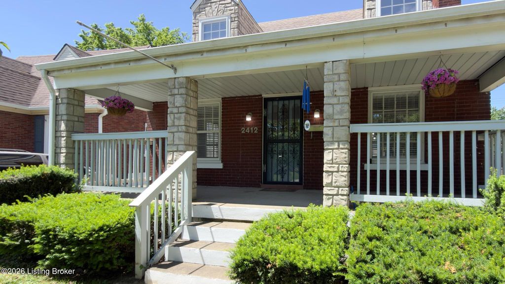 Photo of 2412 Bradley Ave, Louisville, KY 40217 (MLS # 1717654)