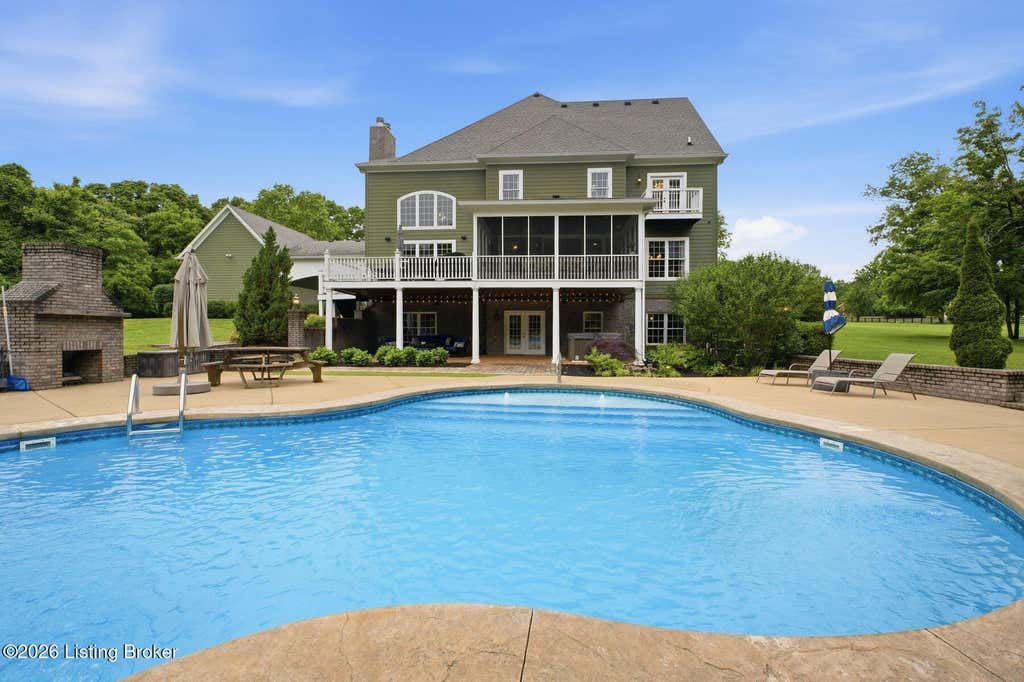 Photo of 7901 Dobson Ln, Louisville, KY 40291 (MLS # 1726312)