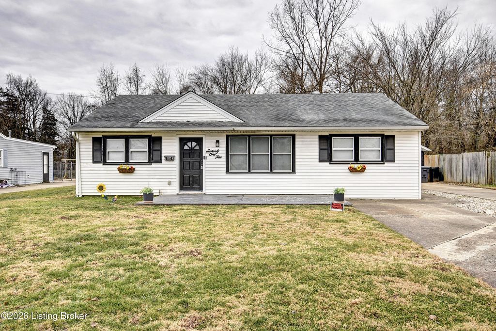 Photo of 7110 Rainbow Dr, Louisville, KY 40272 (MLS # 1707277)