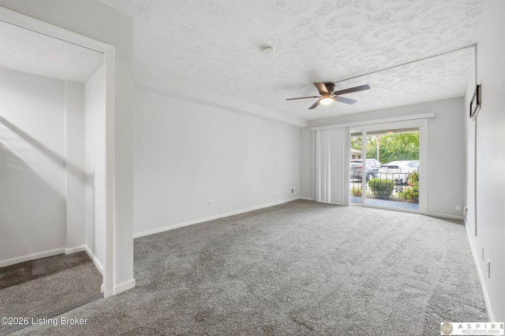 Photo of 4825 Sherburn Ln #104B, Louisville, KY 40207 (MLS # 1716449)