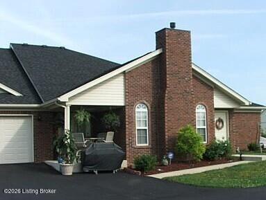 Photo of 11405 Ridge Lake Dr, Louisville, KY 40272 (MLS # 1731618)