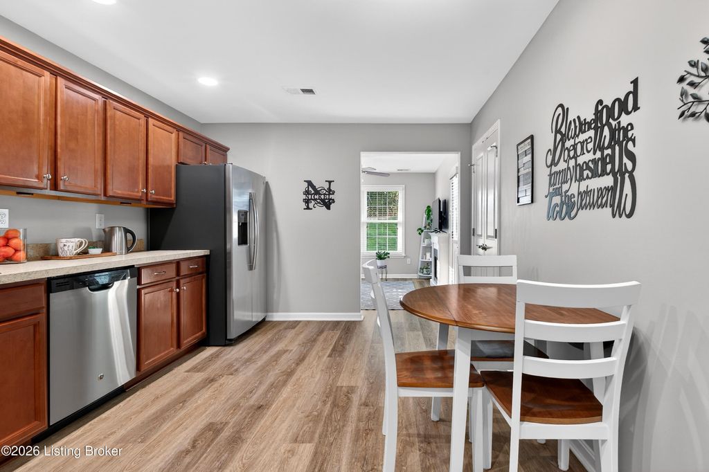 Photo of 864 Garden Pointe Dr, Simpsonville, KY 40067 (MLS # 1714546)