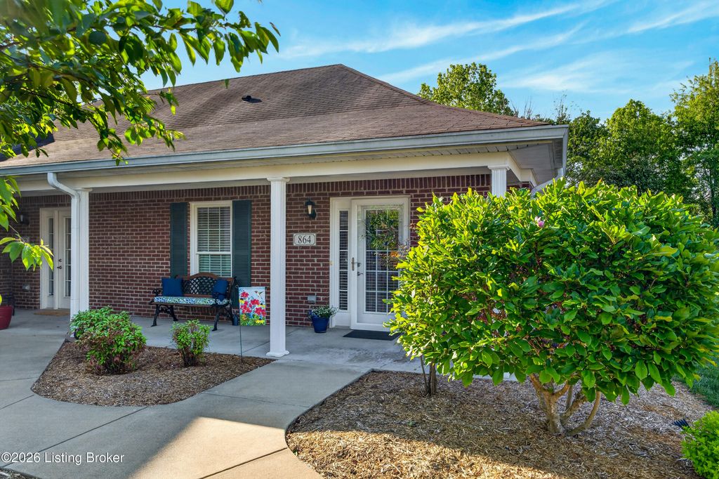 Photo of 864 Garden Pointe Dr, Simpsonville, KY 40067 (MLS # 1714546)