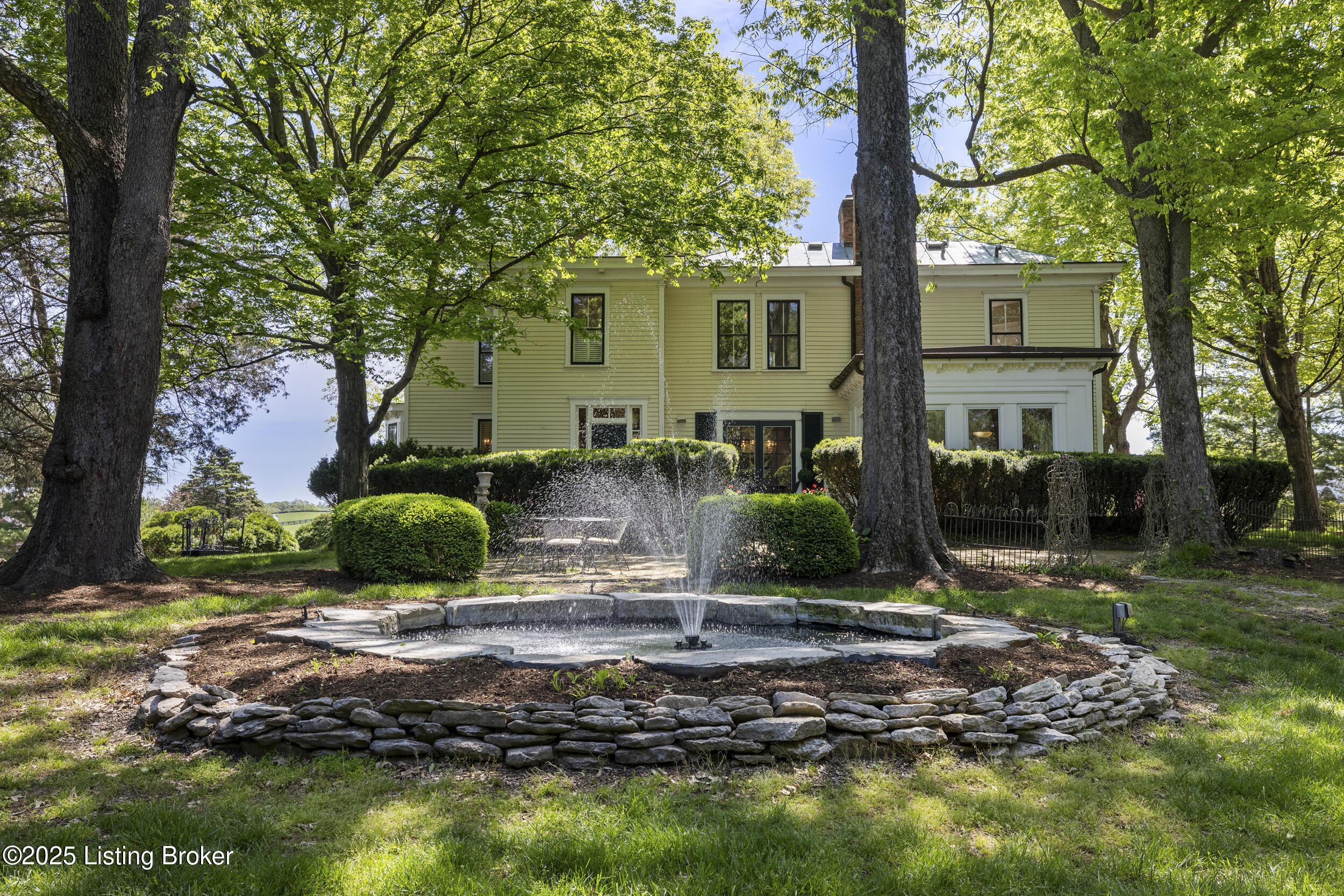 12005 Hunting Crest Dr, Prospect, Pennsylvania image 7