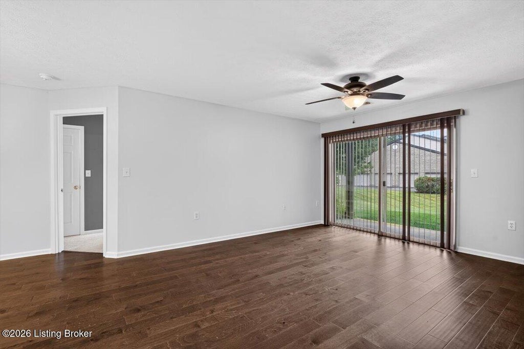 Photo of 5301 Pacer Ln #APT 102, Louisville, KY 40241 (MLS # 1729036)