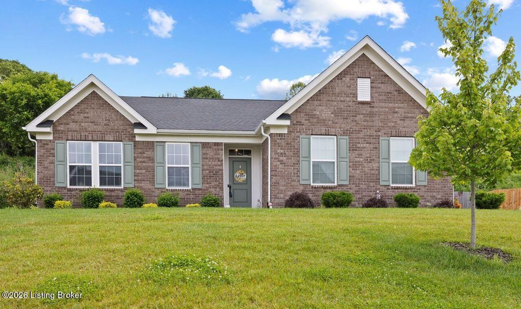 Photo of 2116 Quail Ridge Dr, La Grange, KY 40031 (MLS # 1718677)