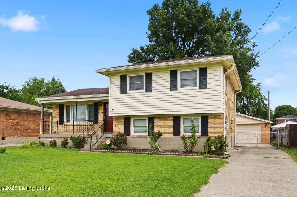 Photo of 3511 Pineland Dr, Louisville, KY 40219 (MLS # 1726450)