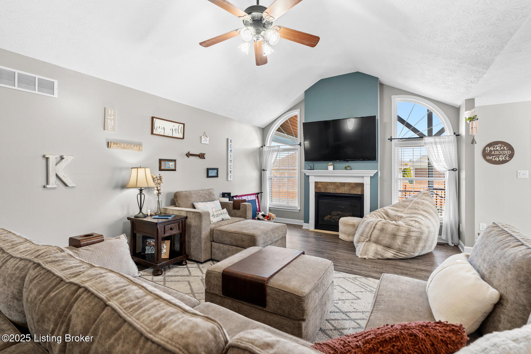 250 Bentwood Dr, Shepherdsville, Kentucky image 4