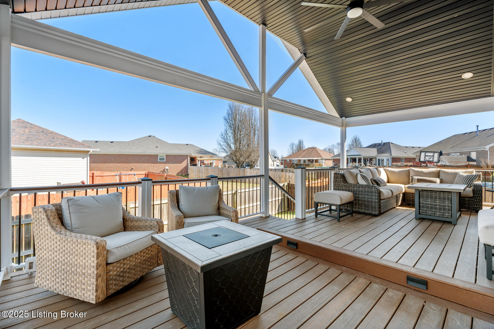 250 Bentwood Dr, Shepherdsville, Kentucky image 24