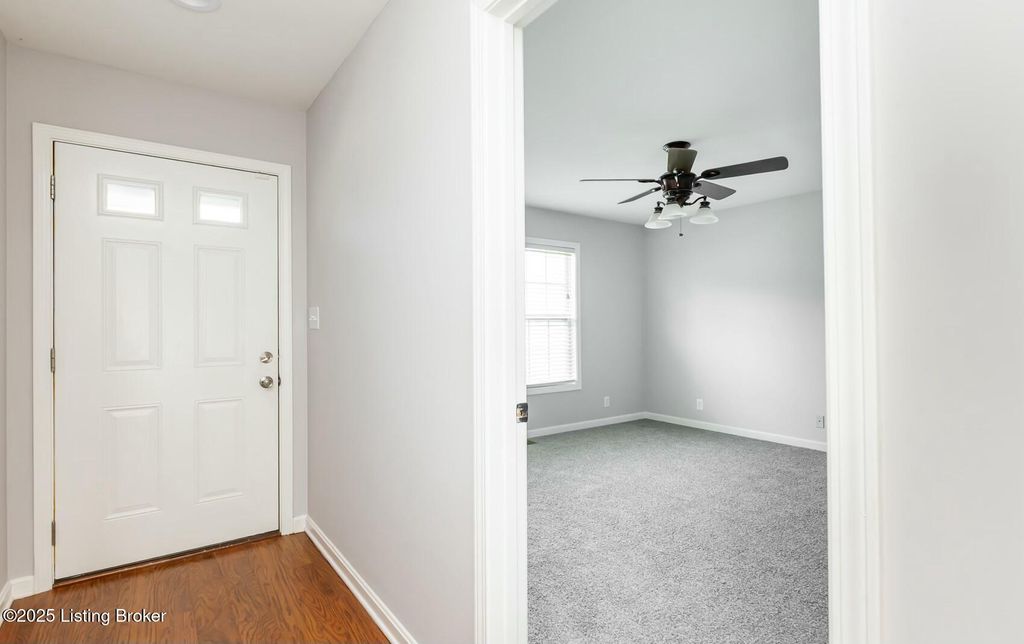 Photo of 313 Stamper Ave, La Grange, KY 40031 (MLS # 1703621)