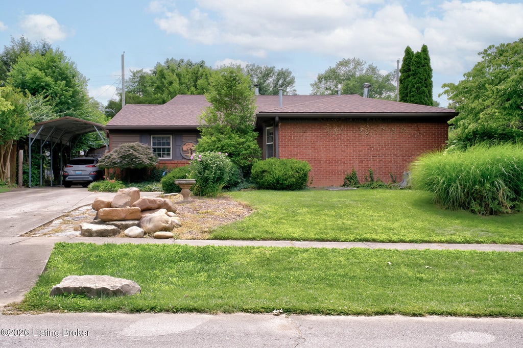 Photo of 2826 Brookdale Ave, Louisville, KY 40220 (MLS # 1721816)