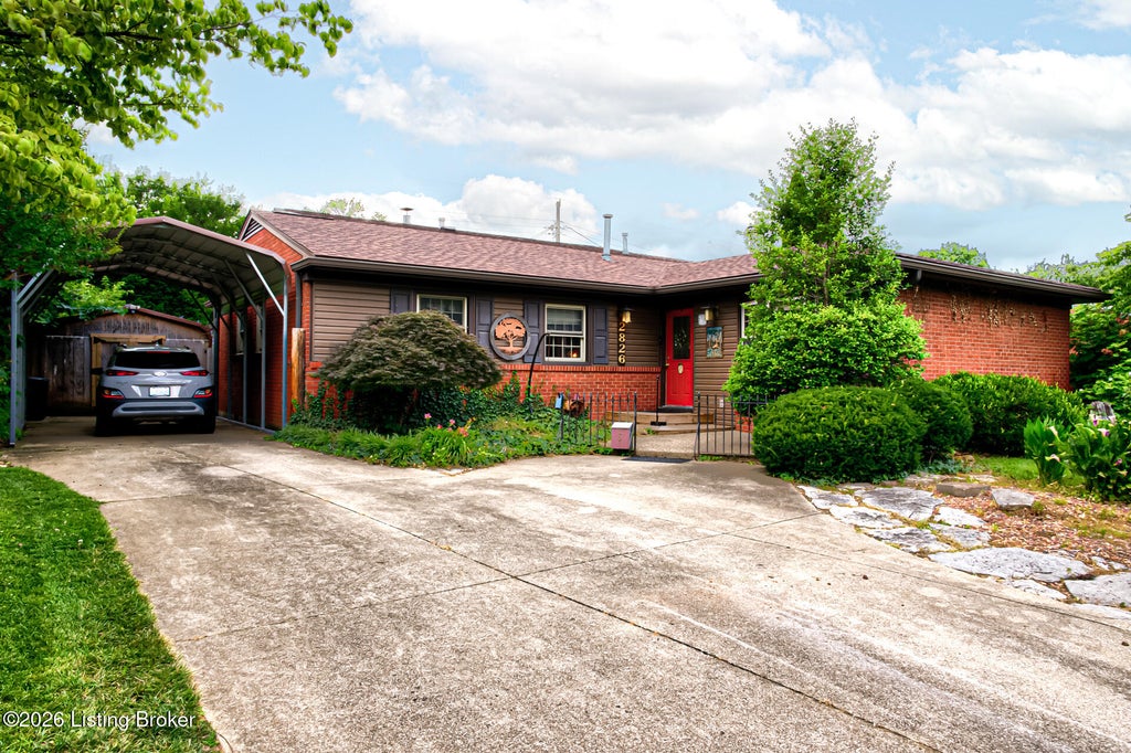 Photo of 2826 Brookdale Ave, Louisville, KY 40220 (MLS # 1721816)