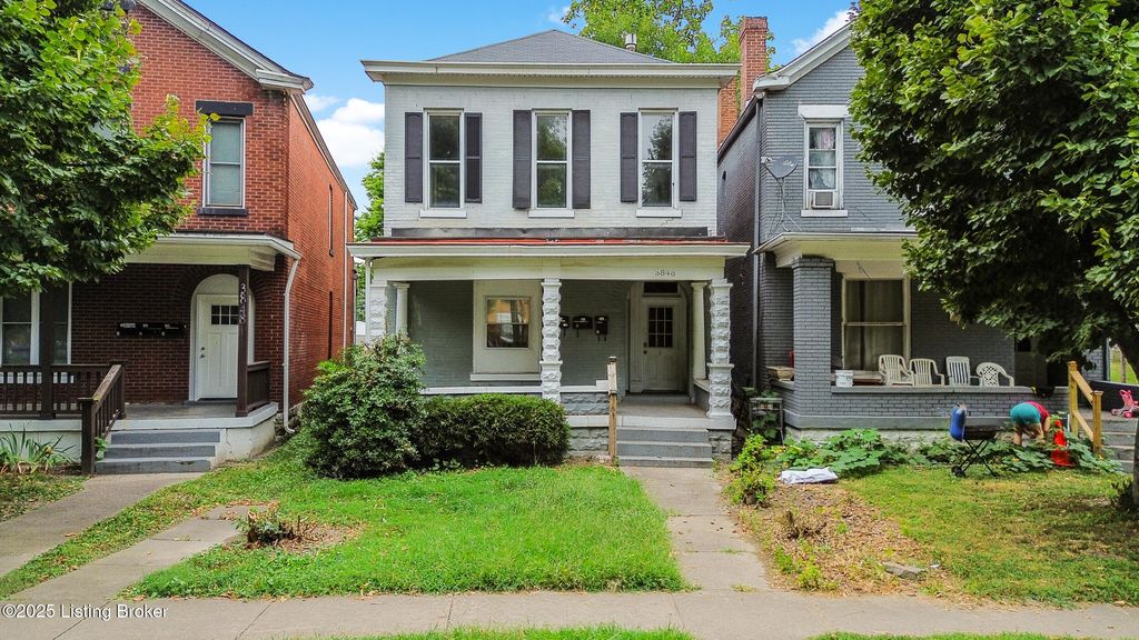 Photo of 3846 Southern Pkwy, Louisville, KY 40214 (MLS # 1713622)