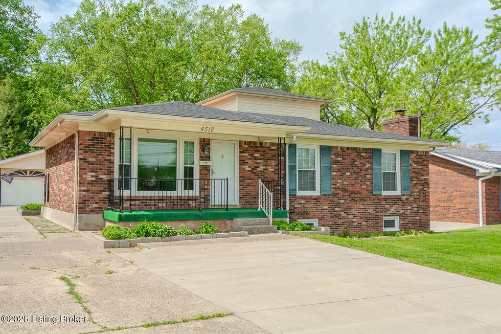 Photo of 4518 Sanders Ln, Louisville, KY 40216 (MLS # 1714341)